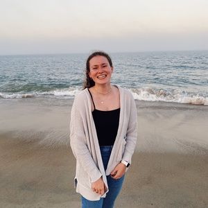 Meet your Posher, Emily